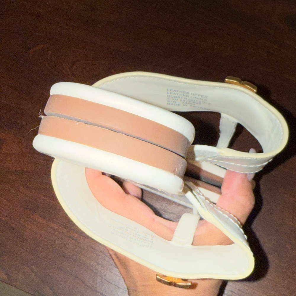 Tory Burch White Thong Sandals with Gold Logo Accent - Picture 5 of 8
